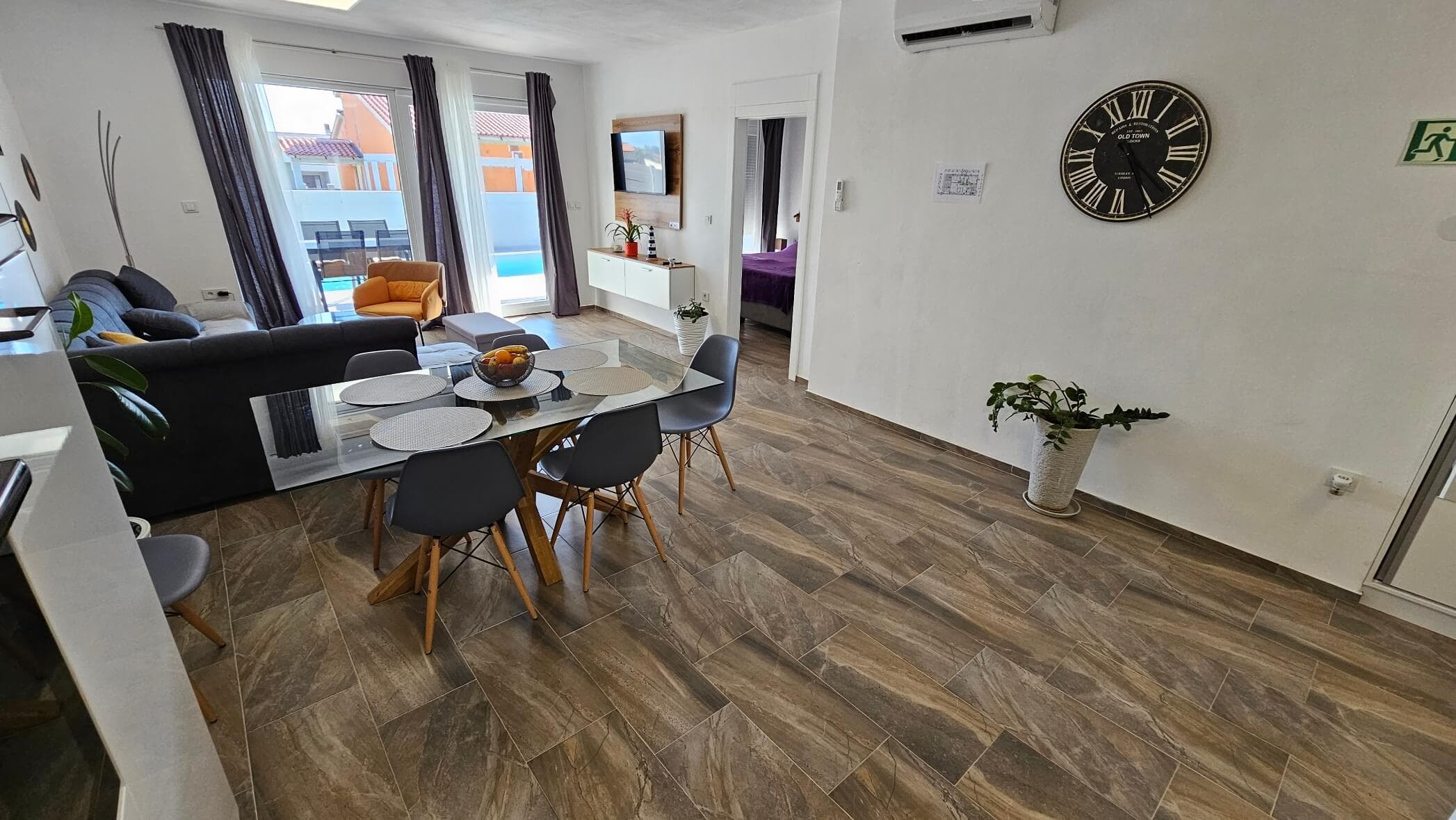 Prostor dnevnog boravka u Vili Teo